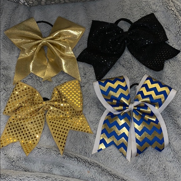 Bows! - Picture 1 of 4